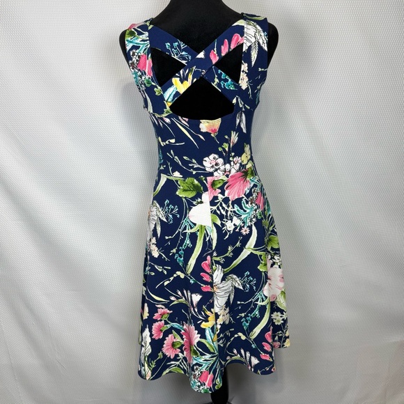 Gilli Floral Sleeveless Dress Cut-out Strappy Back Fit & Flare SMALL Navy & Pink - Picture 3 of 11
